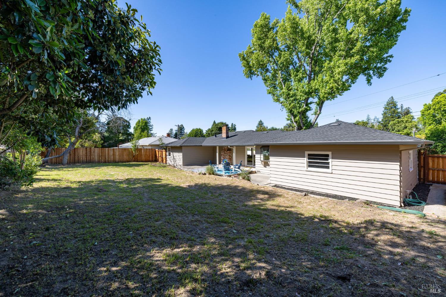 Sebastopol, California, 95472, United States, 2 Bedrooms Bedrooms, ,1 BathroomBathrooms,Residential,For Sale,2048872