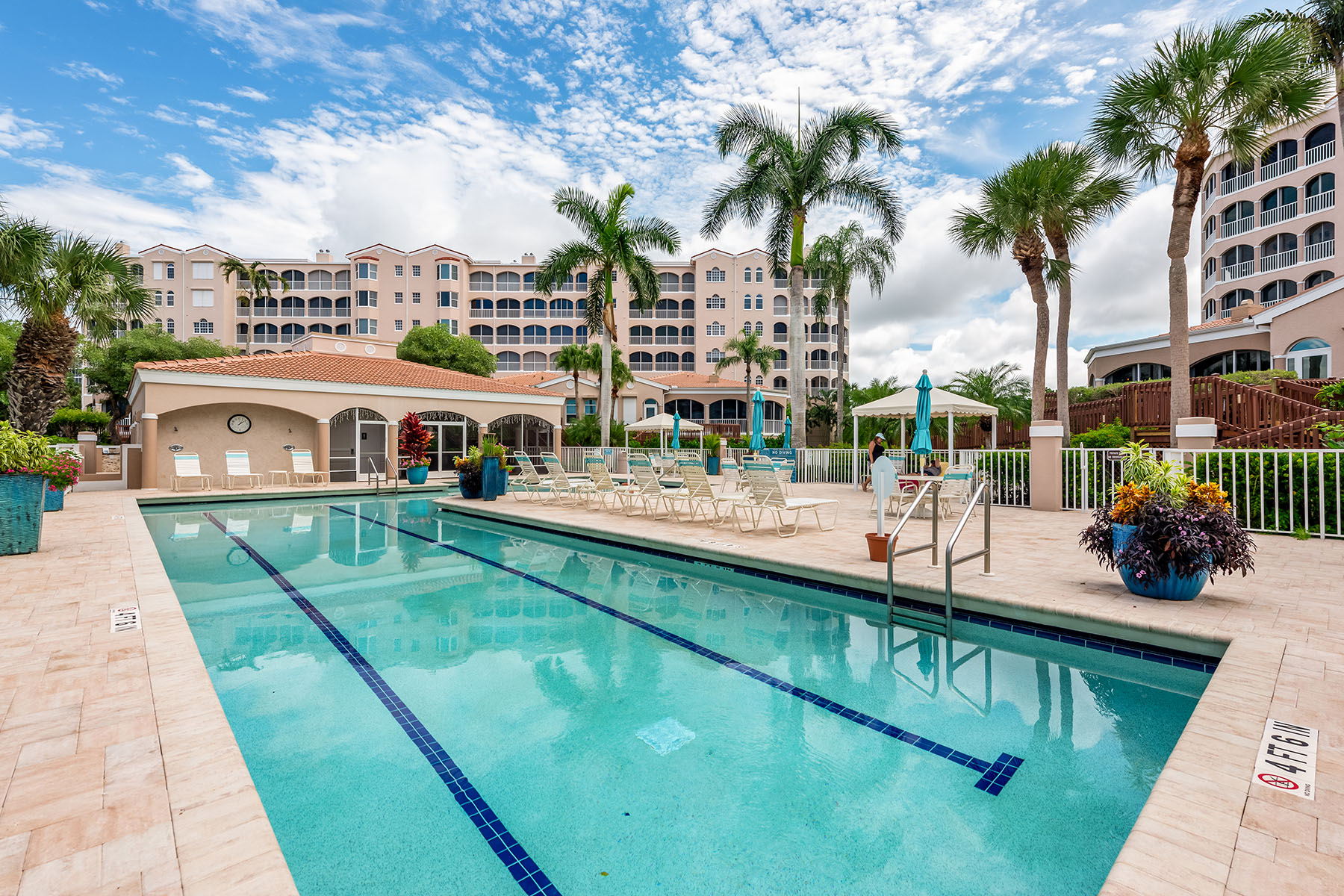  HIDEAWAY BEACH - ROYAL MARCO POINT - 物件實景