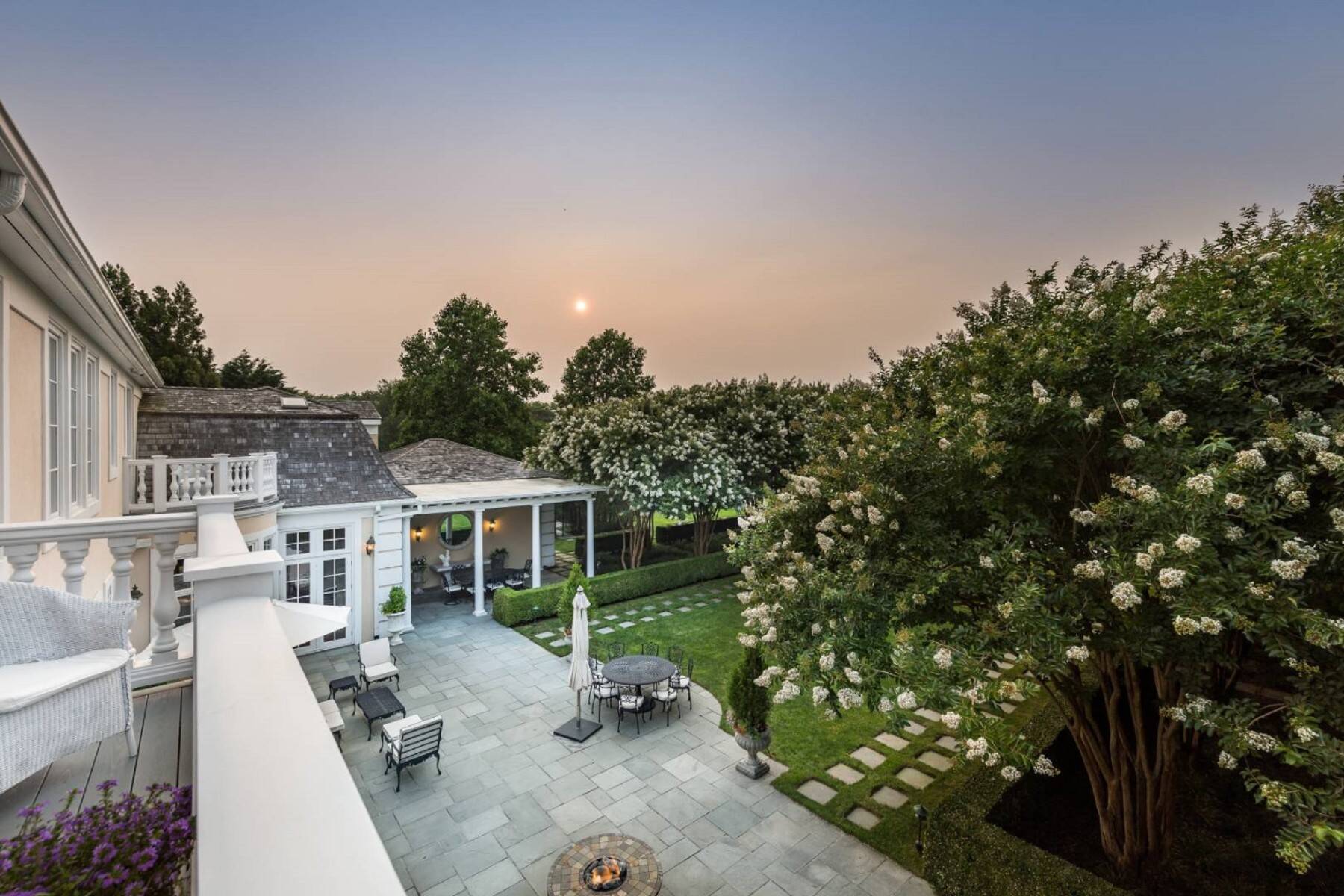  2-Acre SHV Compound, Fully Furnished, w/ Guest & Pool House - 物件實景