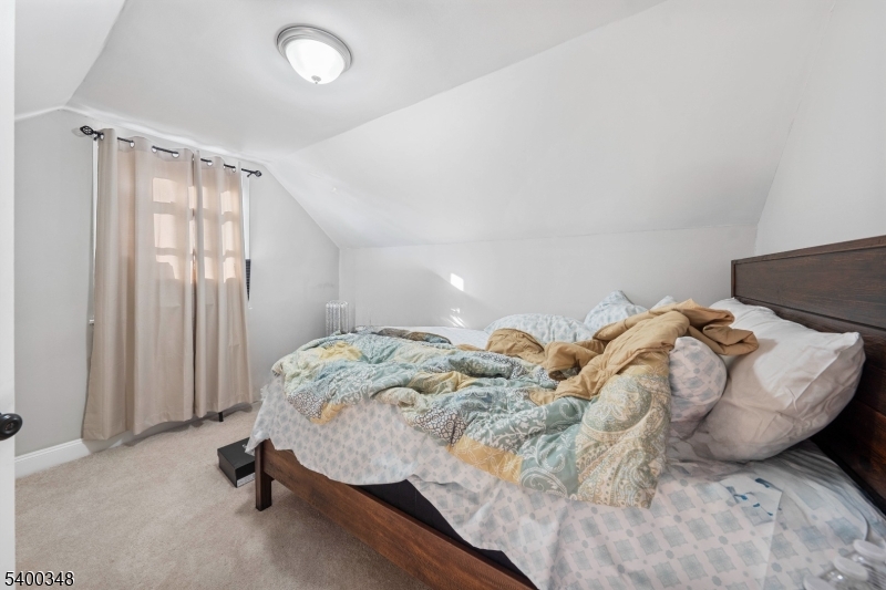 Bloomfield Twp., New Jersey, 07003, United States, 6 Bedrooms Bedrooms, ,3 BathroomsBathrooms,Residential,For Sale,2003277