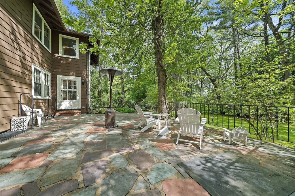 Newton, Massachusetts, 02468, United States, 4 Bedrooms Bedrooms, ,4 BathroomsBathrooms,Residential,For Sale,1829542