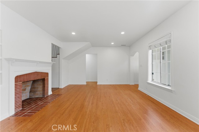 Los Angeles, California, 90043, United States, 3 Bedrooms Bedrooms, ,3 BathroomsBathrooms,Residential,For Sale,2049255