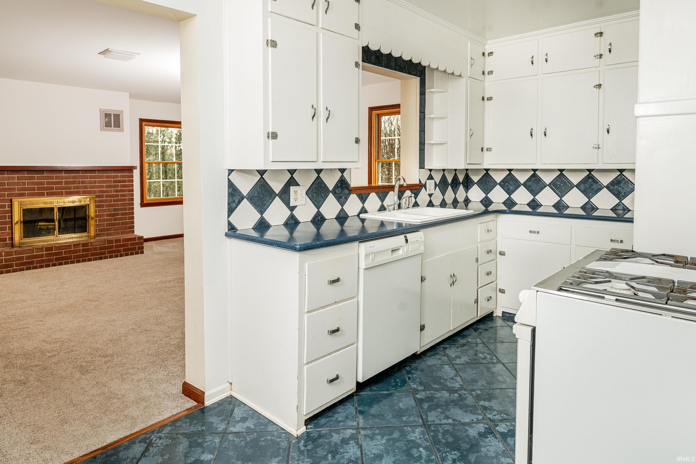 Bloomington, Indiana, 47401, United States, 3 Bedrooms Bedrooms, ,2 BathroomsBathrooms,Residential,For Sale,1982502