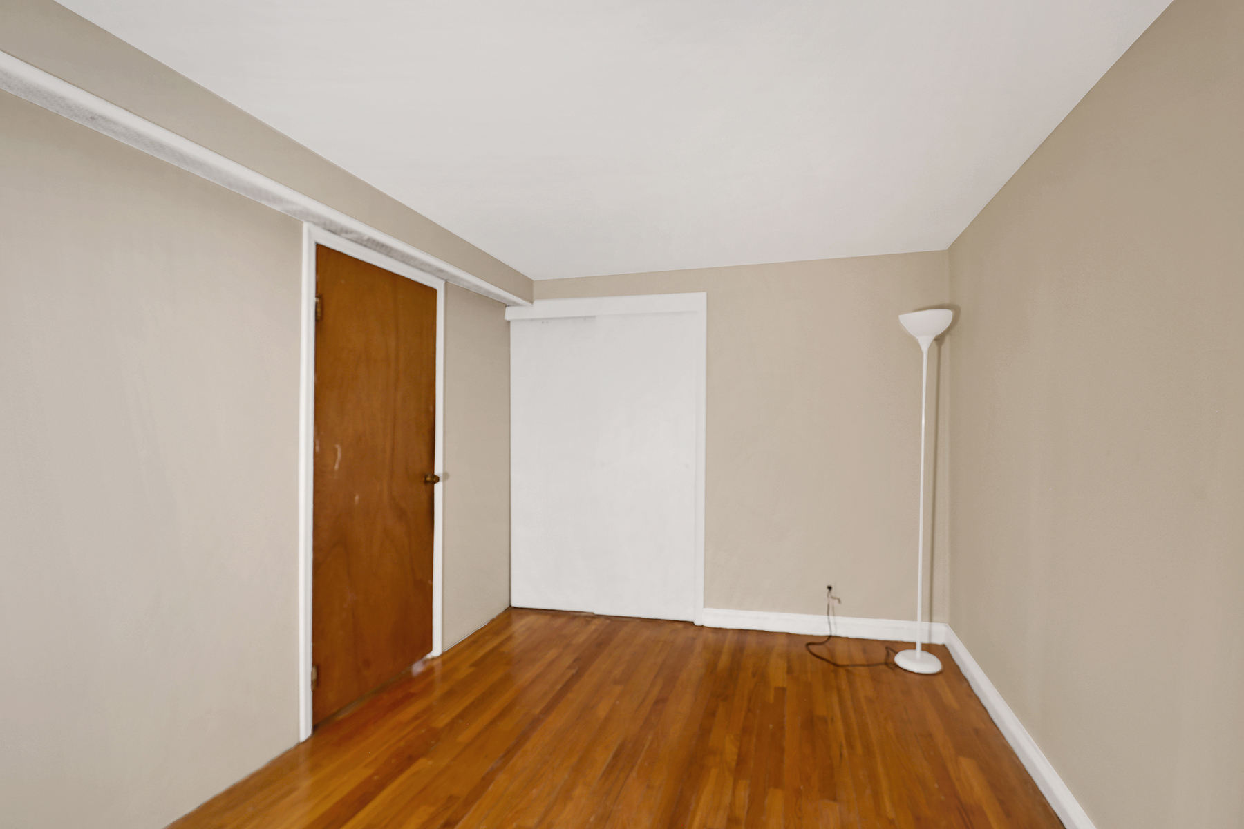 Brooklyn, New York, 11234, United States, 3 Bedrooms Bedrooms, ,2 BathroomsBathrooms,Residential,For Sale,1974509