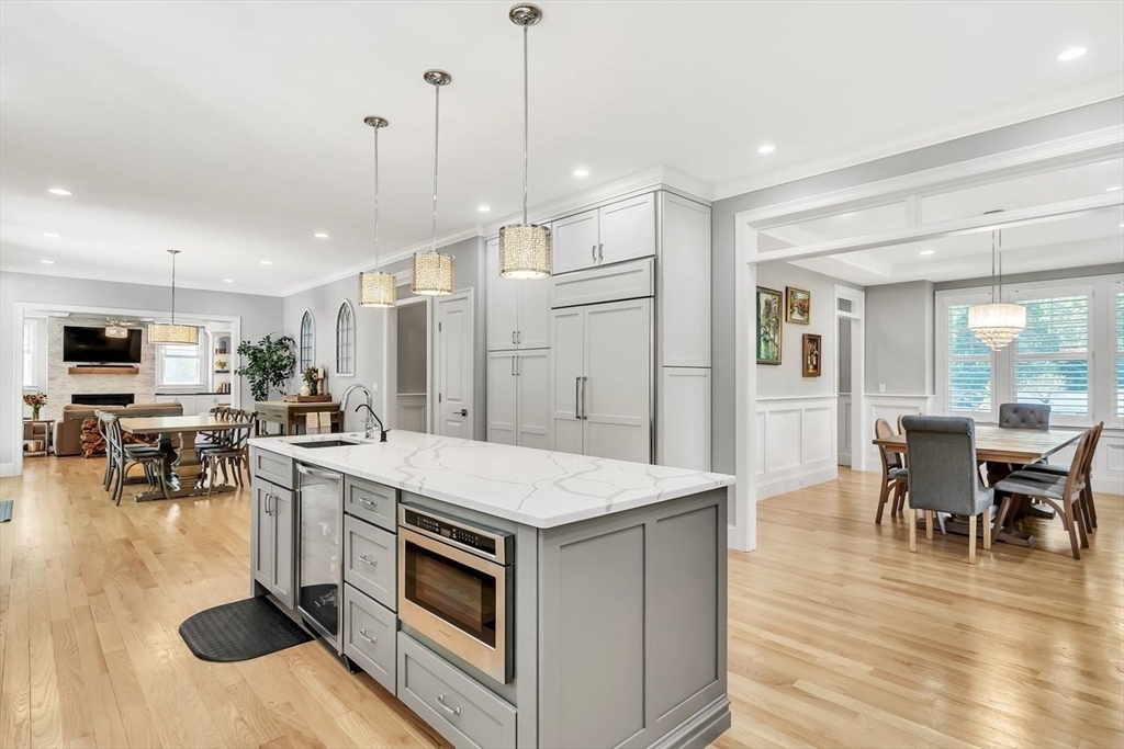 Bedford, Massachusetts, 01730, United States, 5 Bedrooms Bedrooms, ,5 BathroomsBathrooms,Residential,For Sale,1940656