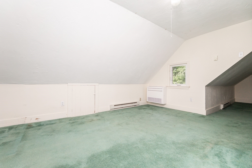 Wakefield, Massachusetts, 01880, United States, 4 Bedrooms Bedrooms, ,2 BathroomsBathrooms,Residential,For Sale,1976836