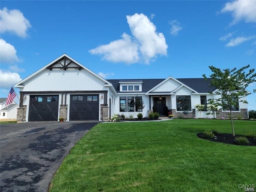 Baldwinsville, New York, 13027, United States, 3 Bedrooms Bedrooms, ,3 BathroomsBathrooms,Residential,For Sale,1919529