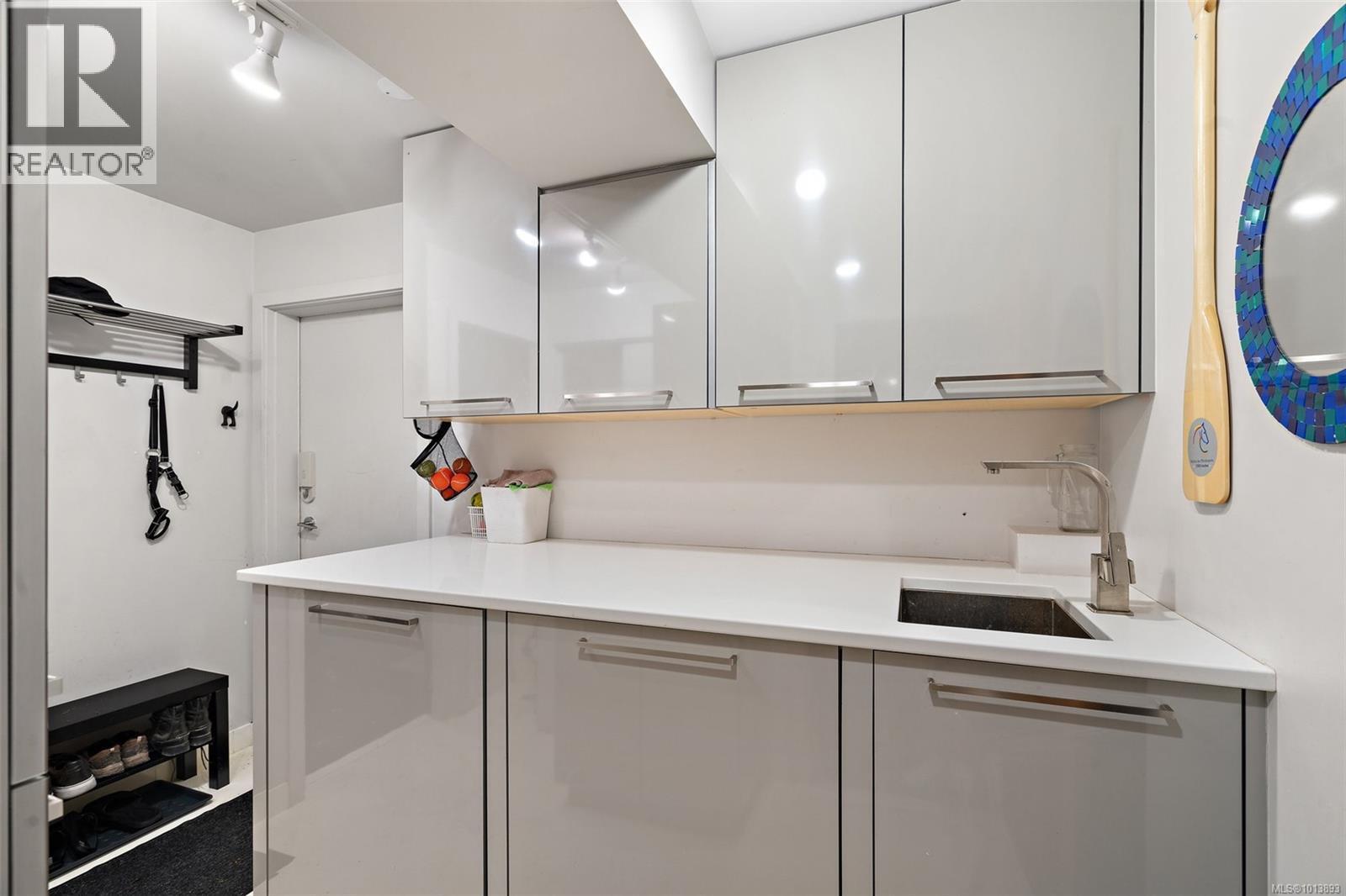 NORTH SAANICH, British Columbia, V8L 5K1, CA, 3 Bedrooms Bedrooms, ,3 BathroomsBathrooms,Residential,For Sale,1951213