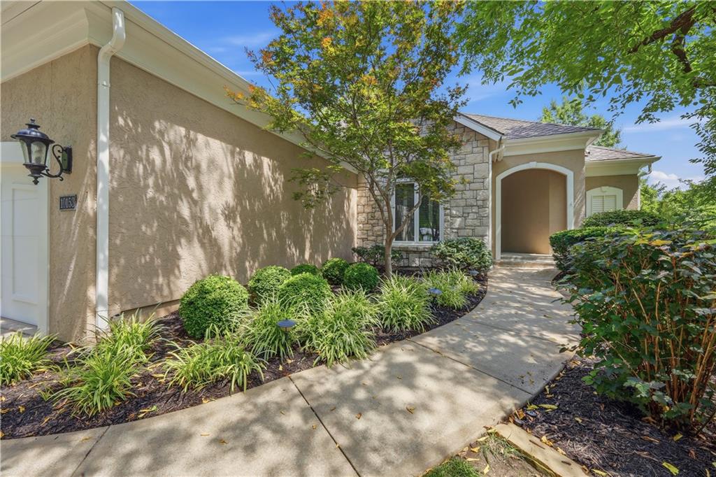 Shadow Cir, Olathe, KS 66061