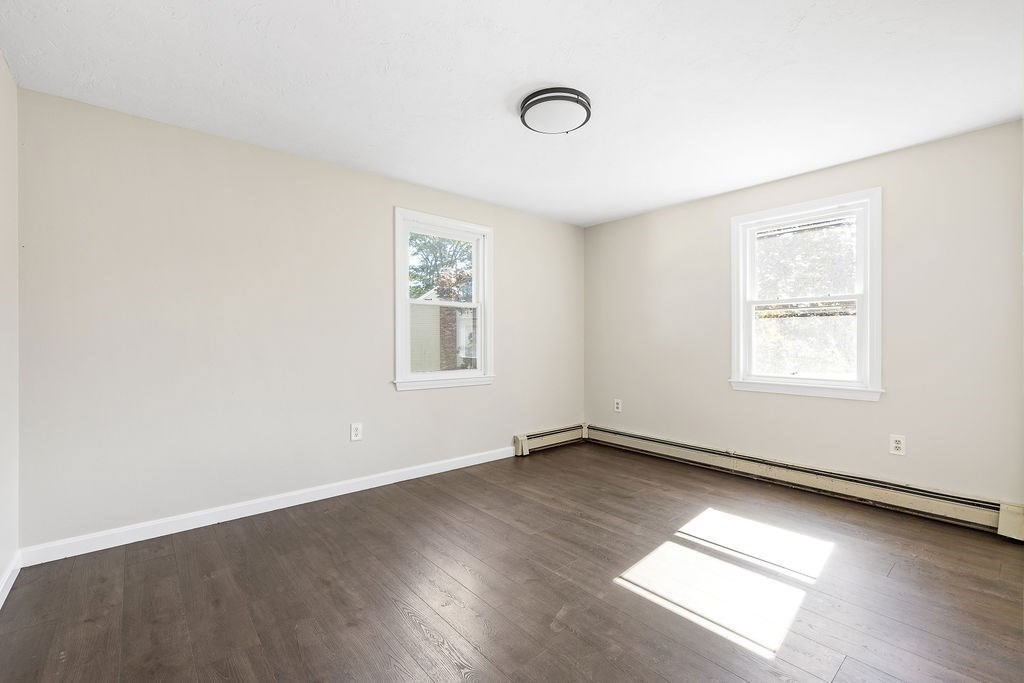 Milford, Massachusetts, 01757, United States, 3 Bedrooms Bedrooms, ,2 BathroomsBathrooms,Residential,For Sale,1987484