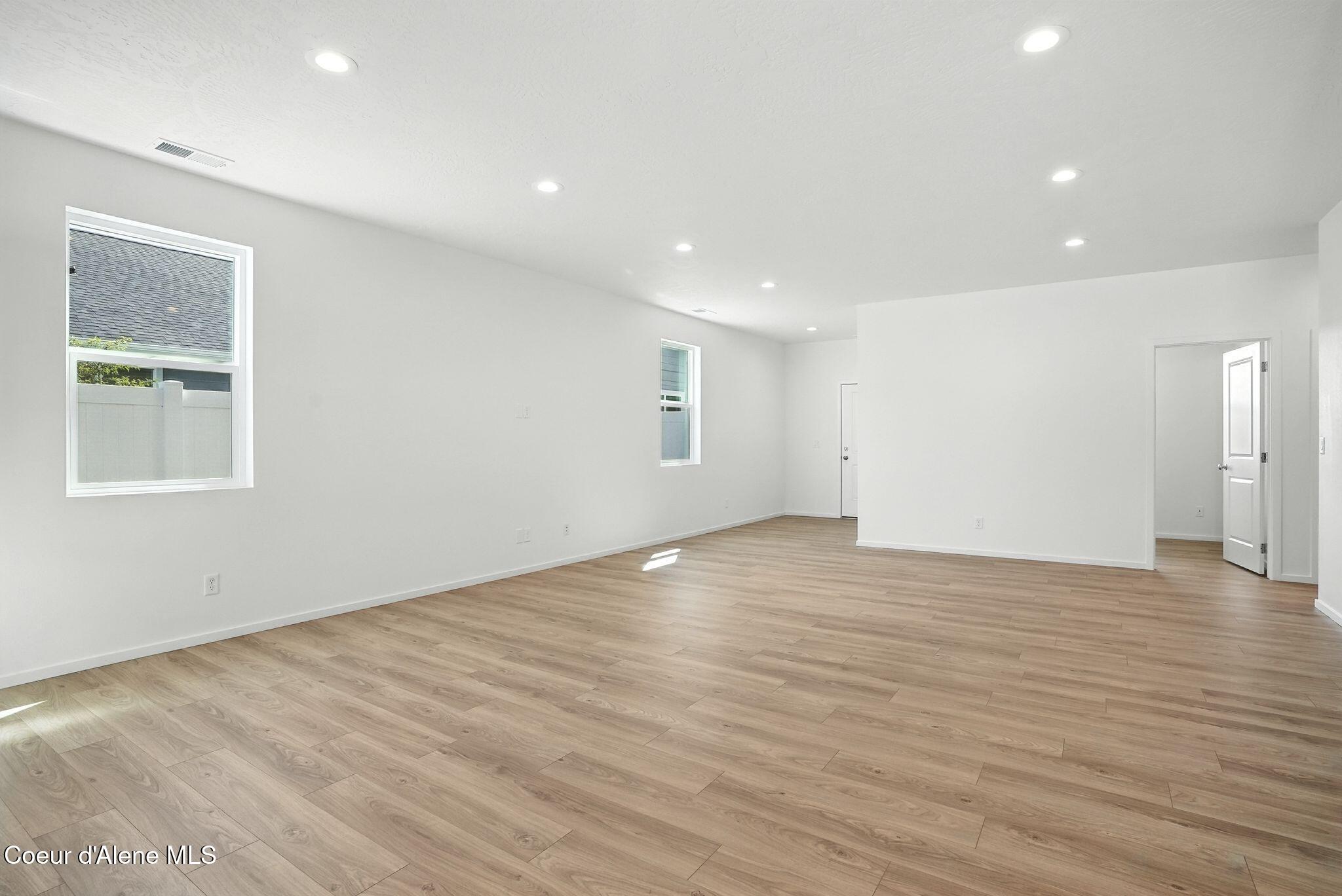 Post Falls, Idaho, 83854, United States, 3 Bedrooms Bedrooms, ,Residential,For Sale,1988567