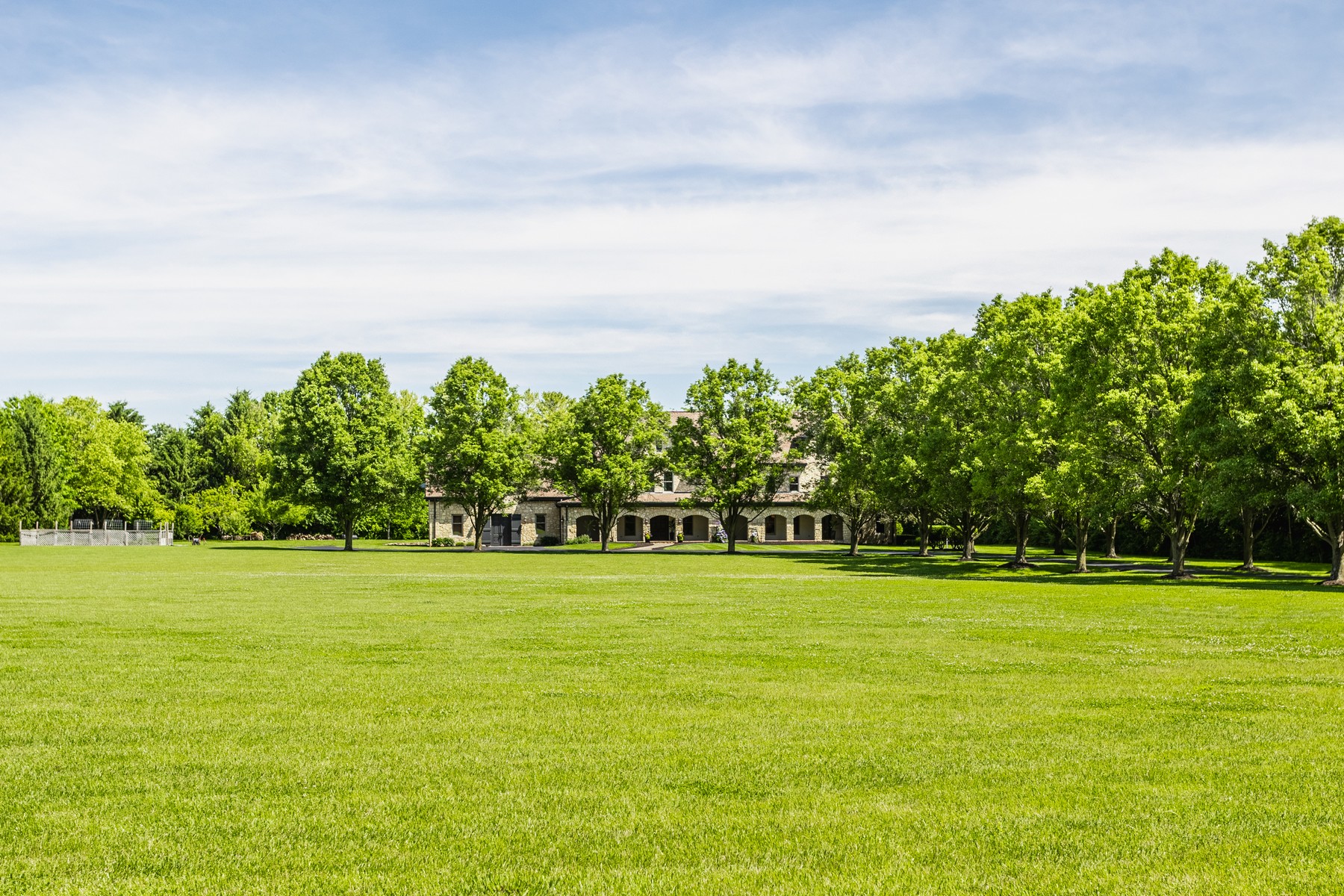  Rare Opportunity to Own a Stunning Home with Acreage in West Carmel - 物件實景