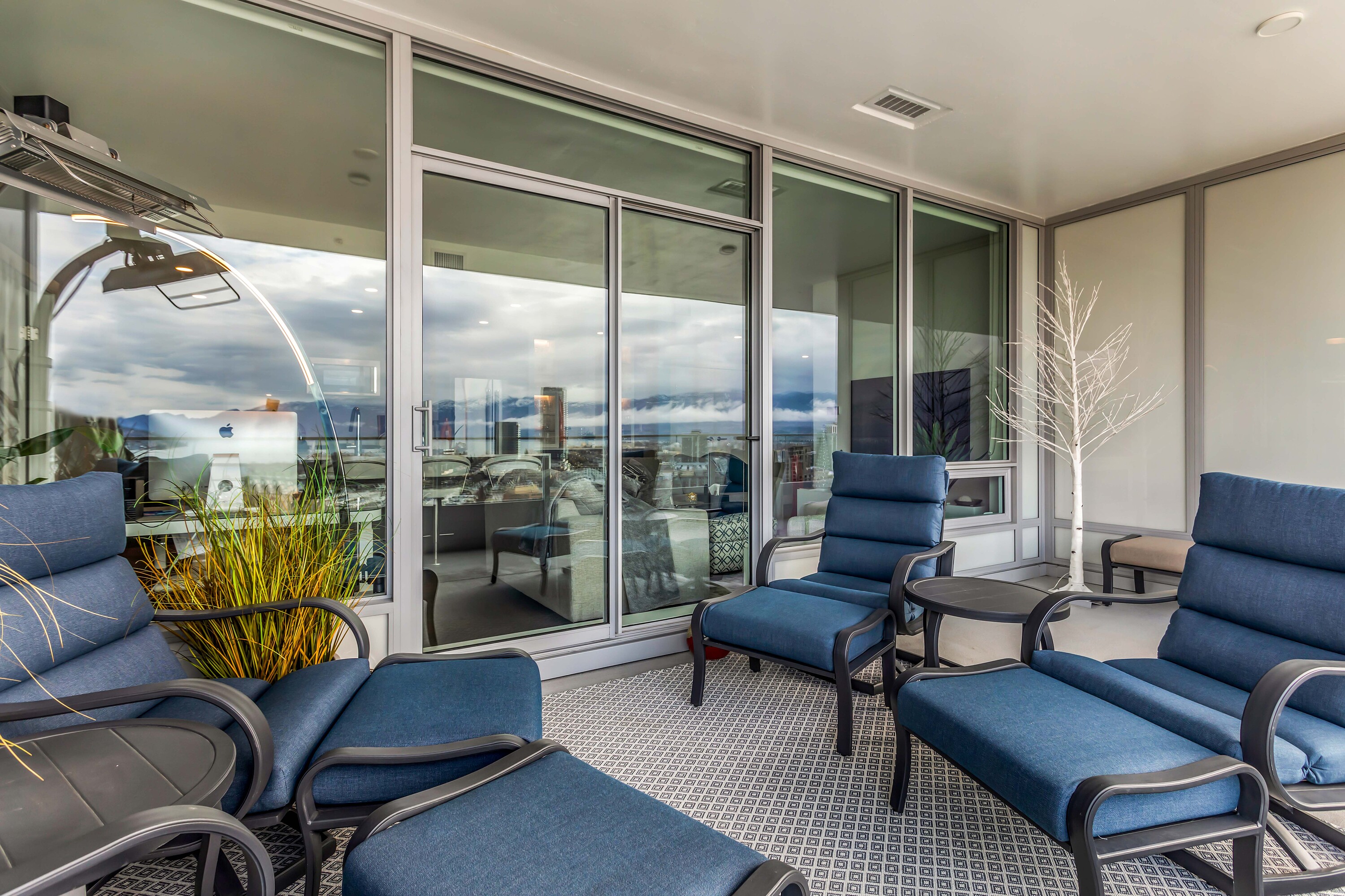  Unobstructed Views of the Lake - 物件實景