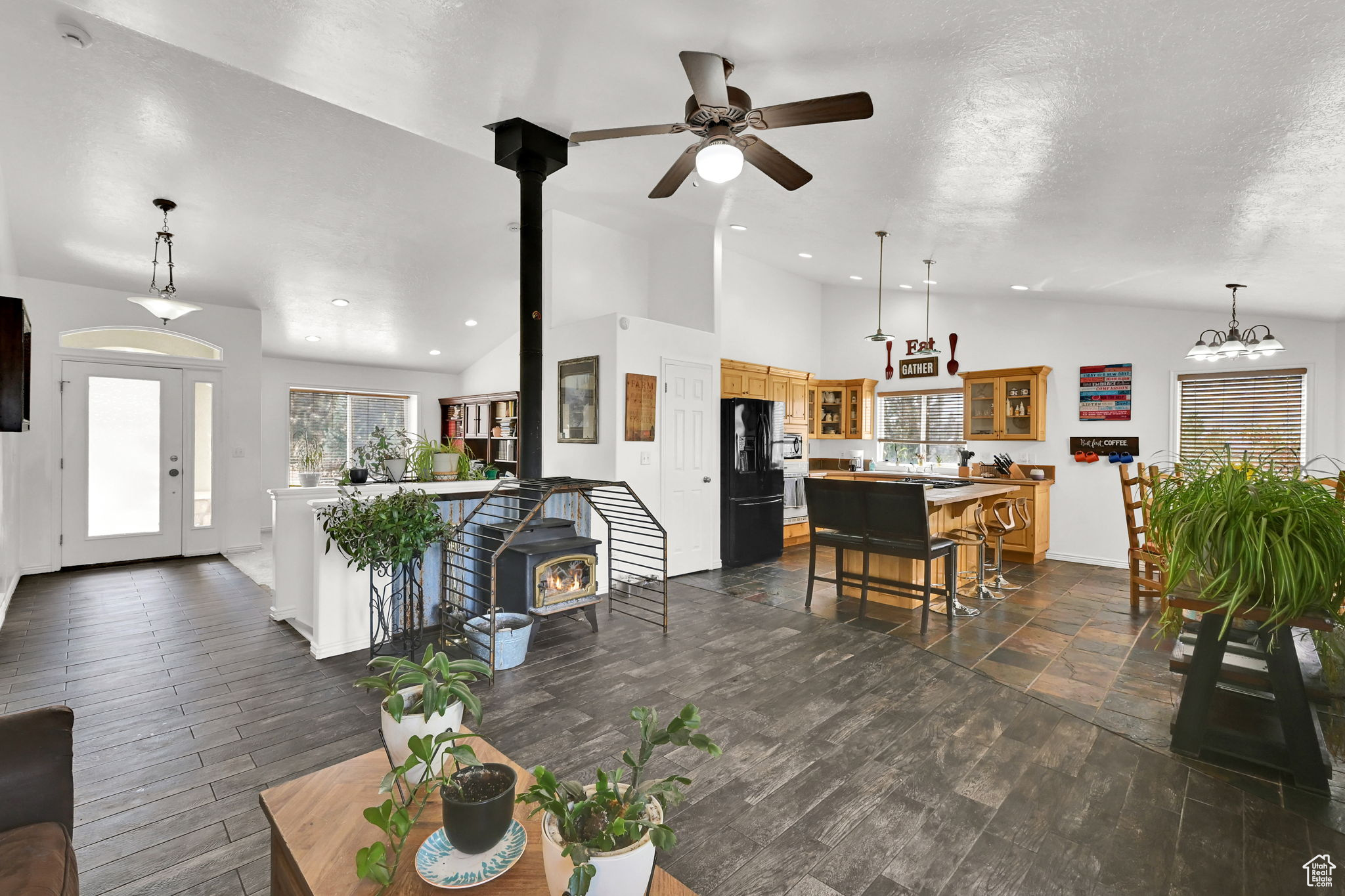 Tremonton, Utah, 84337, United States, 4 Bedrooms Bedrooms, ,3 BathroomsBathrooms,Residential,For Sale,1924806
