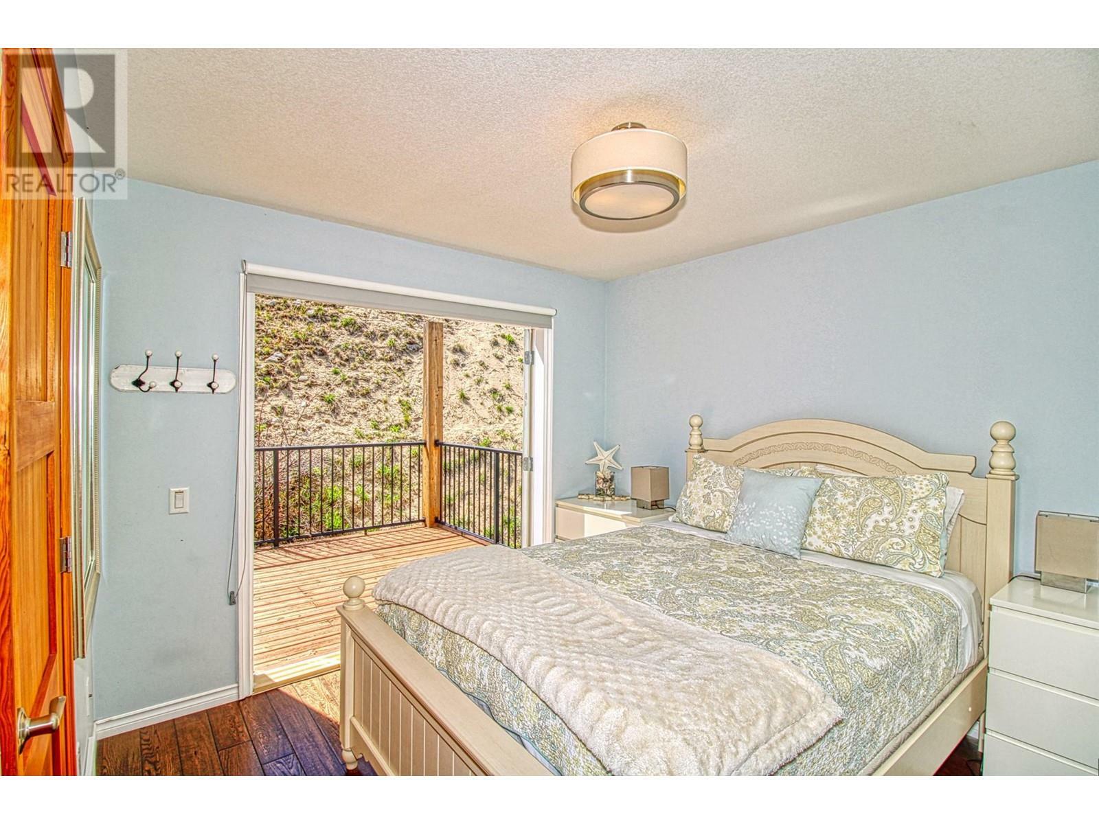 KELOWNA, British Columbia, V1Z 3R8, CA, 3 Bedrooms Bedrooms, ,2 BathroomsBathrooms,Residential,For Sale,1838856