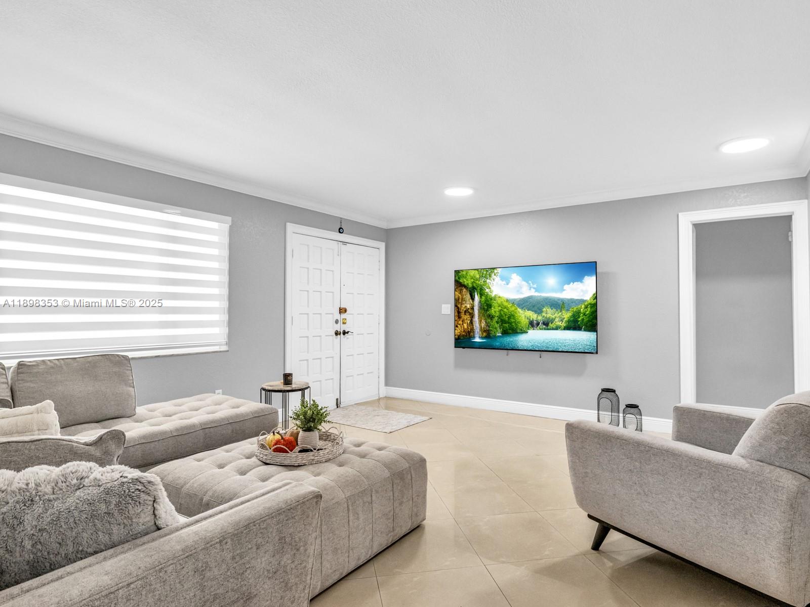 Miami, Florida, 33175, United States, 4 Bedrooms Bedrooms, ,2 BathroomsBathrooms,Residential,For Sale,1979447