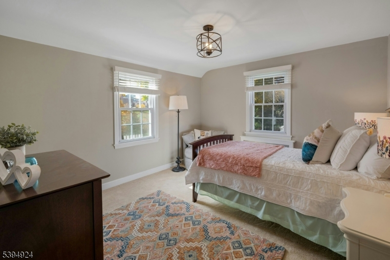 Verona Twp., New Jersey, 07044, United States, 4 Bedrooms Bedrooms, ,3 BathroomsBathrooms,Residential,For Sale,1992064