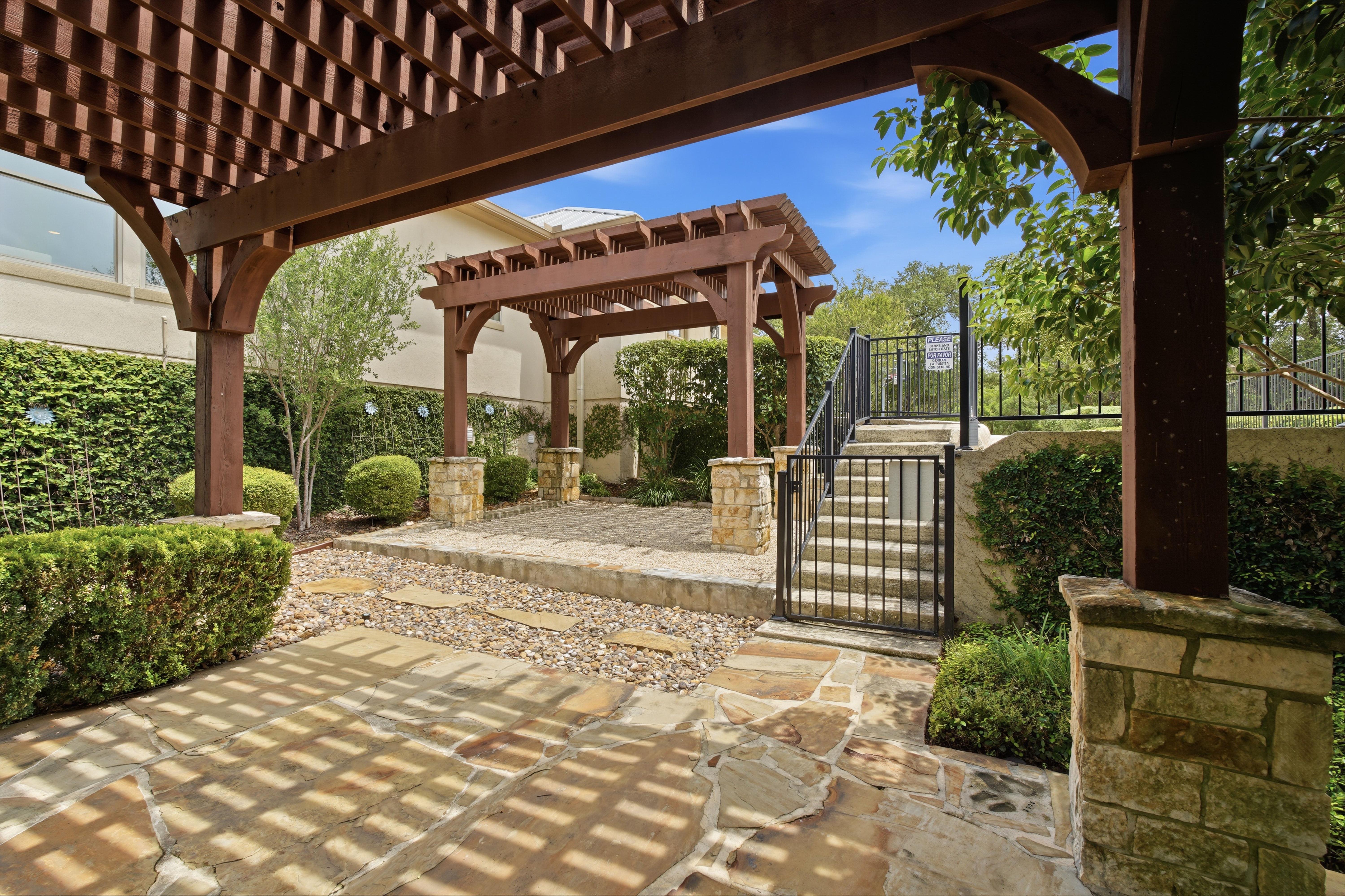  Iron Horse Canyon Estate with Resort-Style Backyard - 物件實景