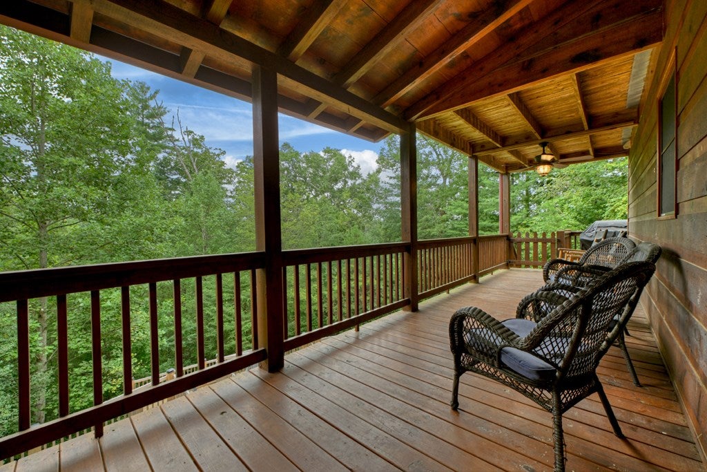 Ellijay, Georgia, 30540, United States, 3 Bedrooms Bedrooms, ,3 BathroomsBathrooms,Residential,For Sale,1916949