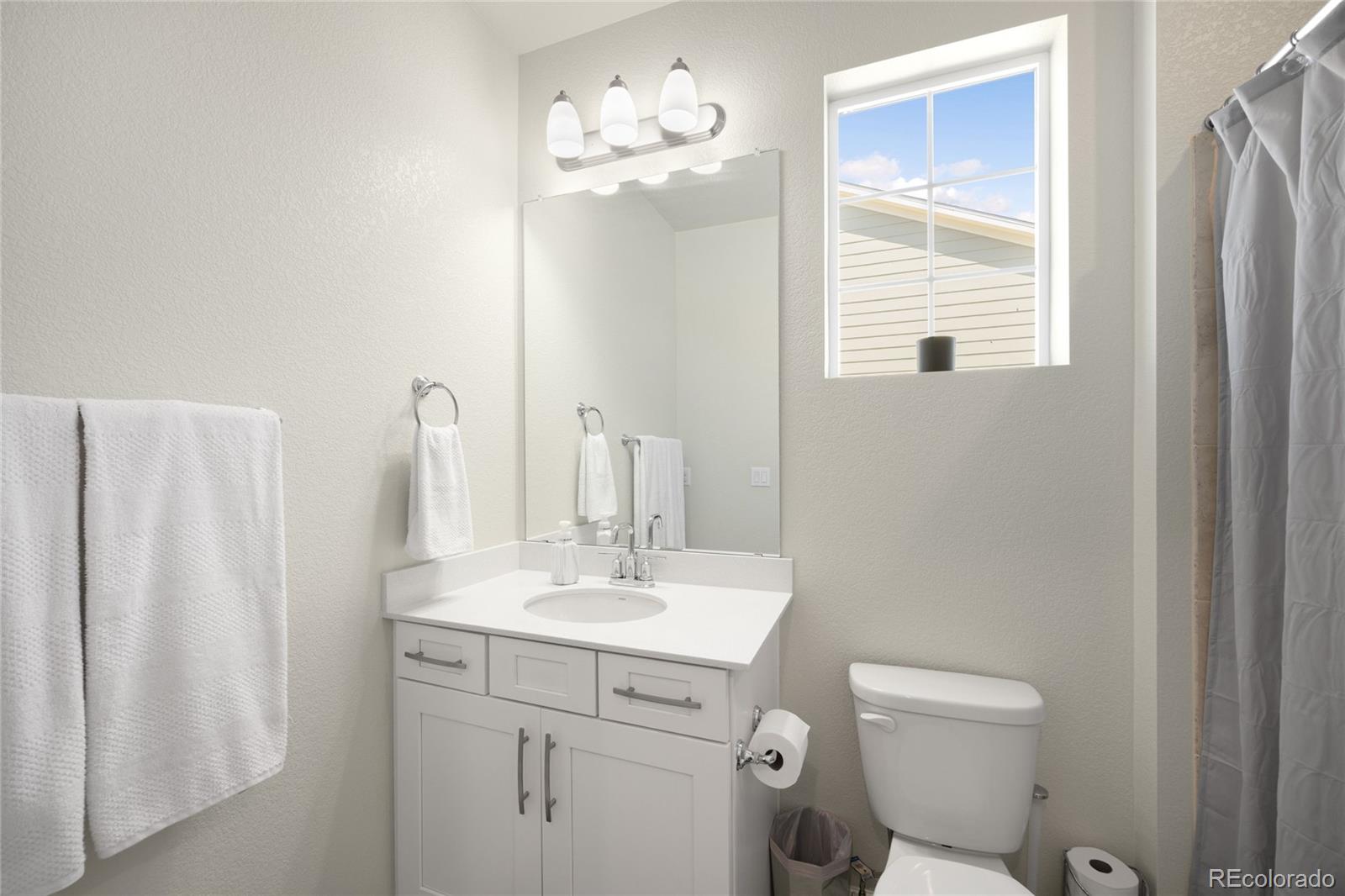 Henderson, Colorado, 80640, United States, 4 Bedrooms Bedrooms, ,3 BathroomsBathrooms,Residential,For Sale,1827376