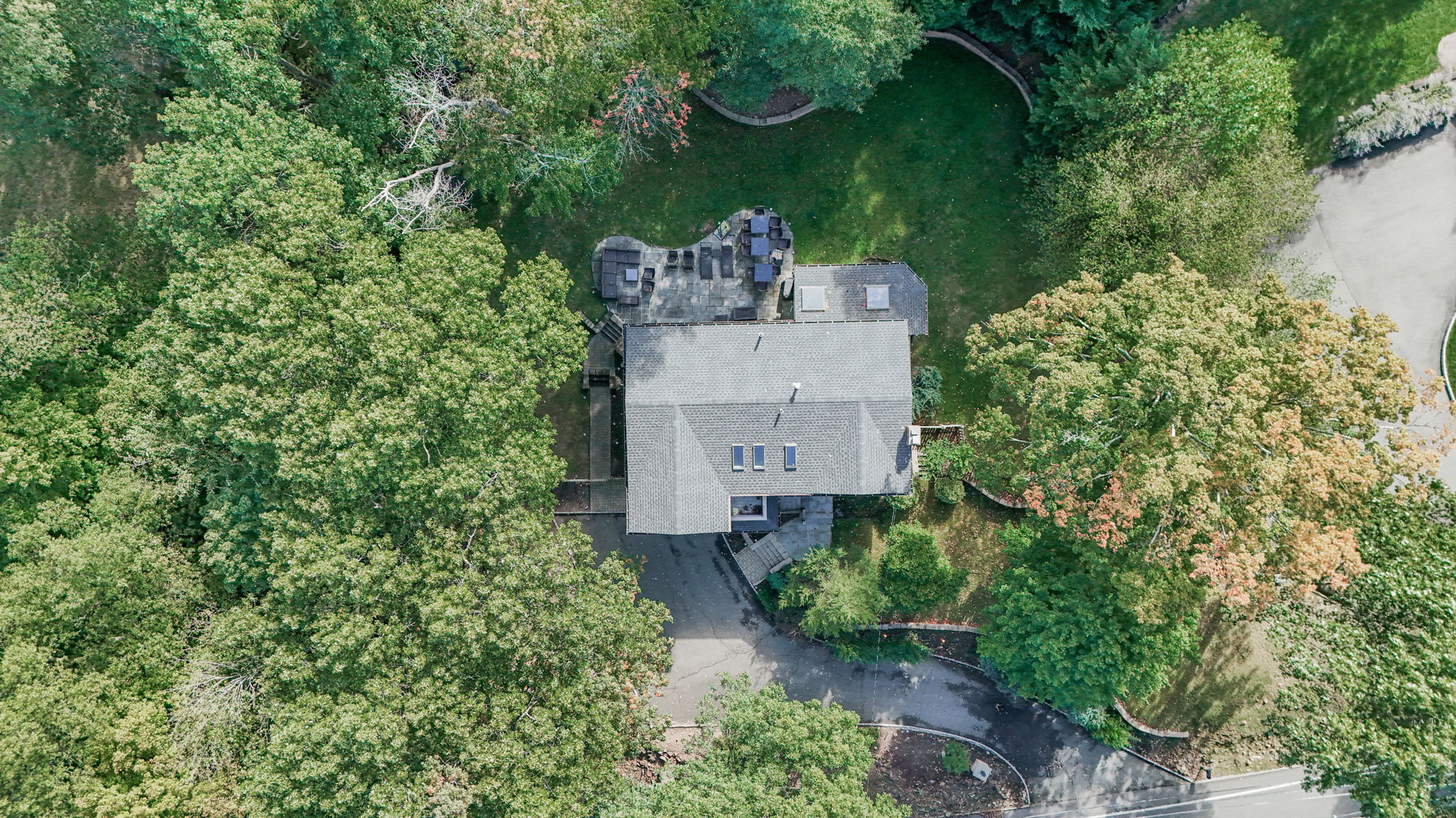 Caldwell Borough, New Jersey, 07006, United States, 3 Bedrooms Bedrooms, ,4 BathroomsBathrooms,Residential,For Sale,1982929