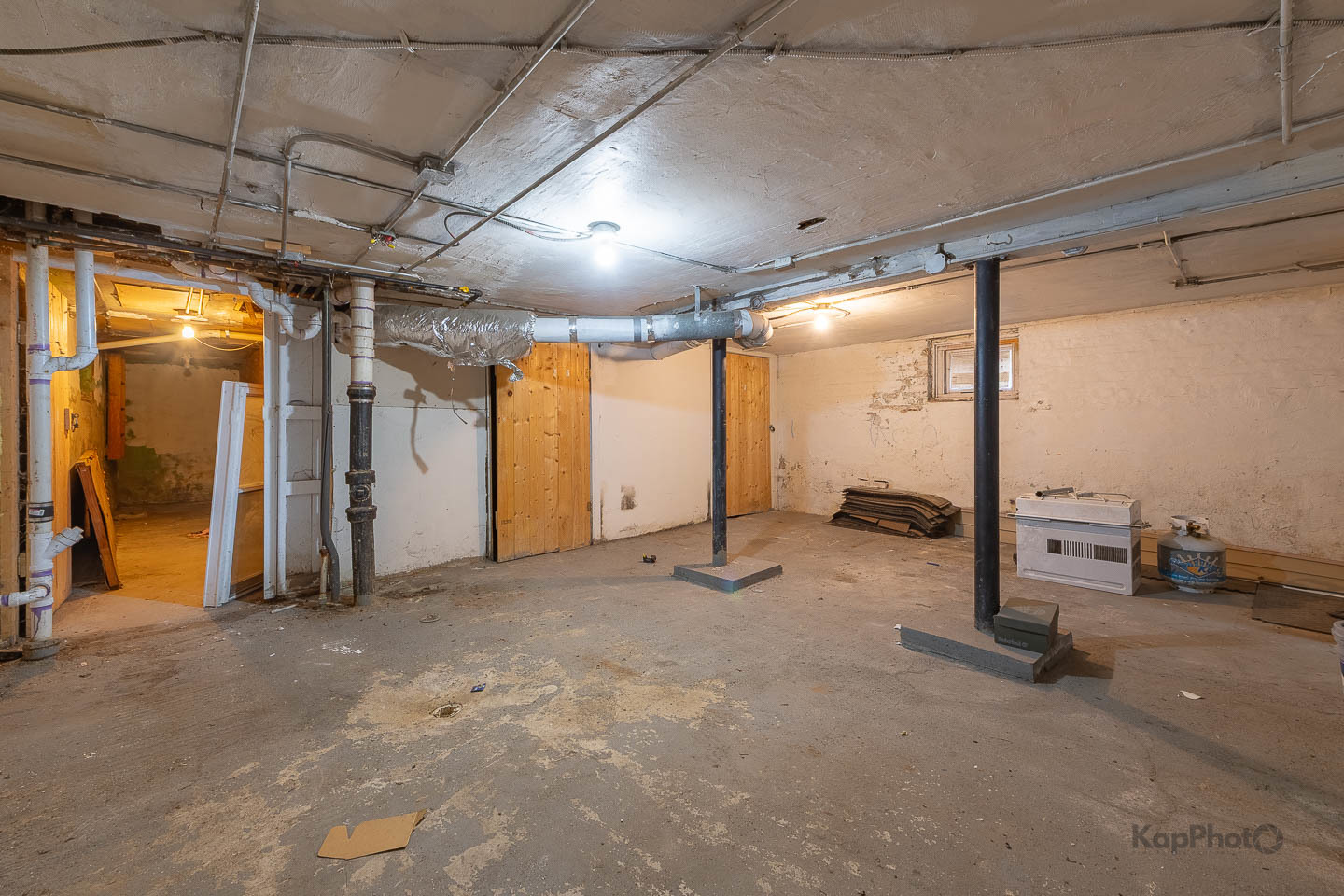 Chicago, Illinois, 60641, United States, 4 Bedrooms Bedrooms, ,Residential,For Sale,1975568