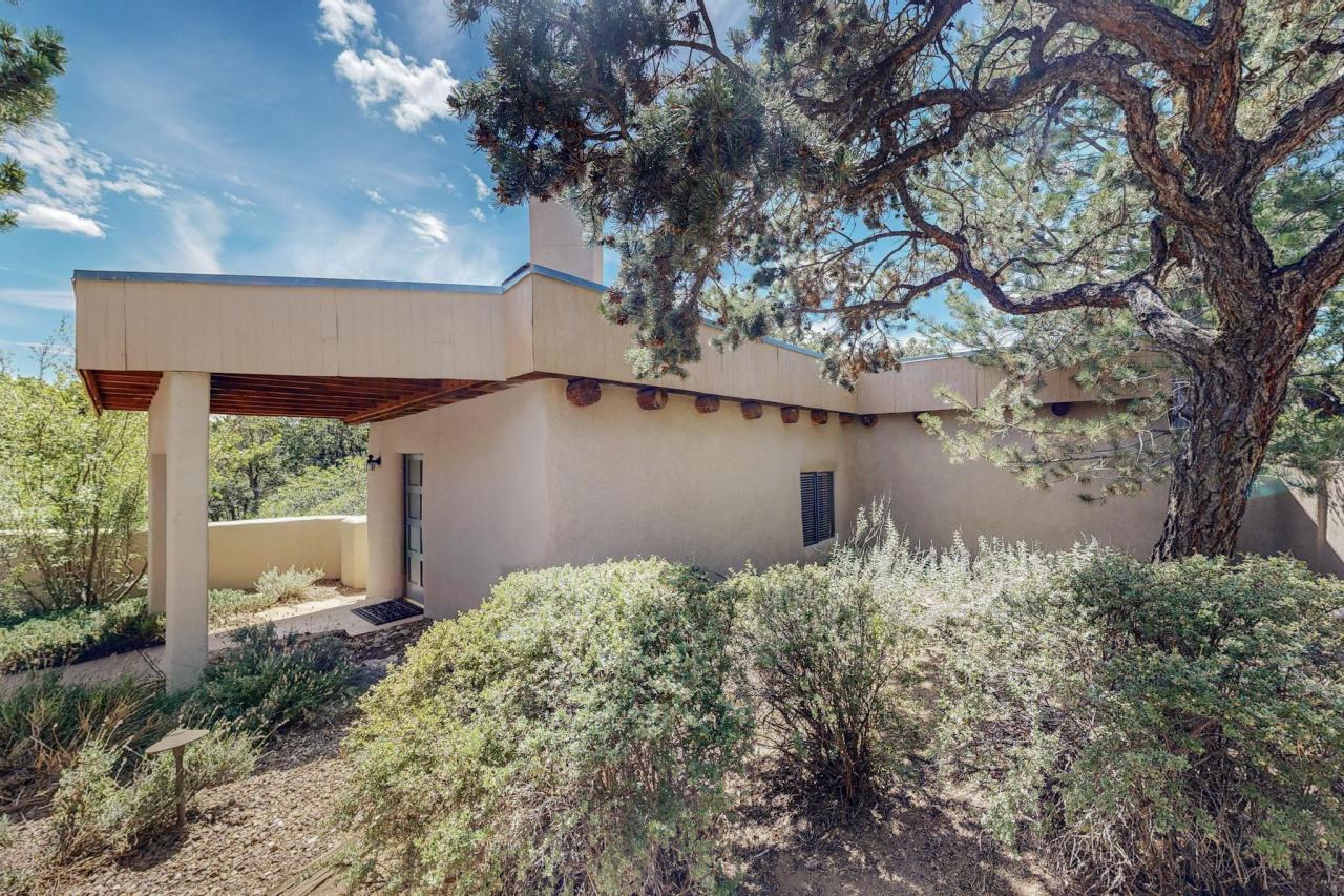 30 Apache Creek, Santa Fe, New Mexico, 87505, United States, 5 Bedrooms Bedrooms, ,4 BathroomsBathrooms,Residential,For Sale,30 Apache Creek,1591905