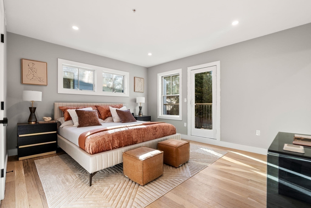 Brookline, Massachusetts, 02445, United States, 3 Bedrooms Bedrooms, ,4 BathroomsBathrooms,Residential,For Sale,1760278