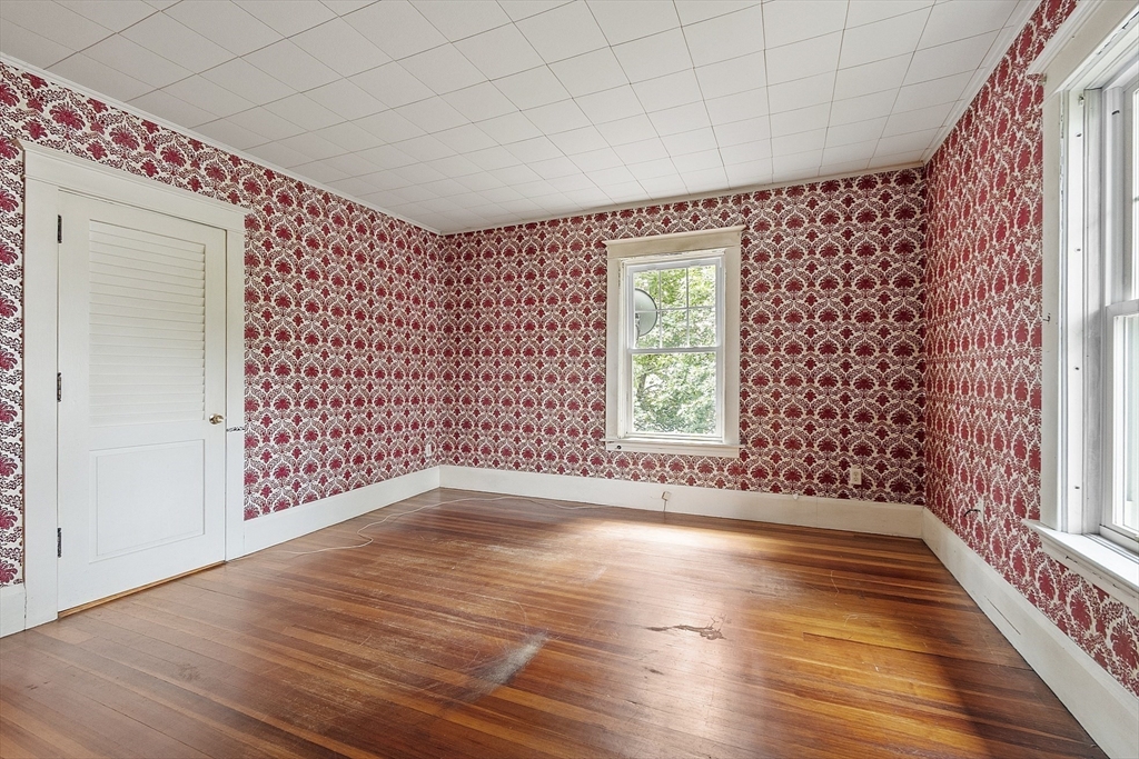Fitchburg, Massachusetts, 01420, United States, 6 Bedrooms Bedrooms, ,3 BathroomsBathrooms,Residential,For Sale,1903843