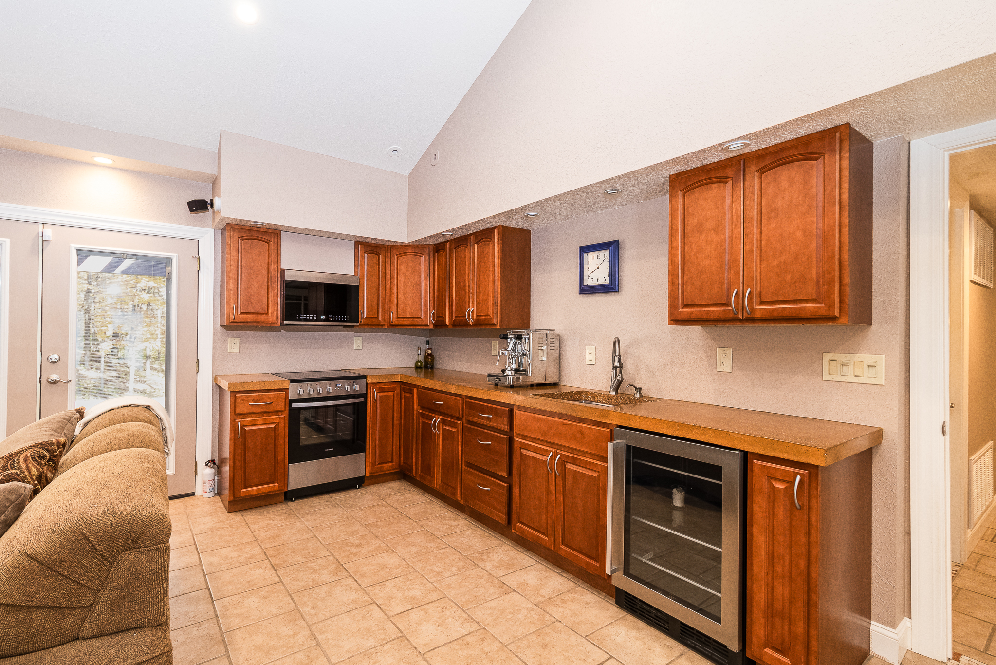 Charelston, Illinois, 61920, United States, 3 Bedrooms Bedrooms, ,3 BathroomsBathrooms,Residential,For Sale,1988576