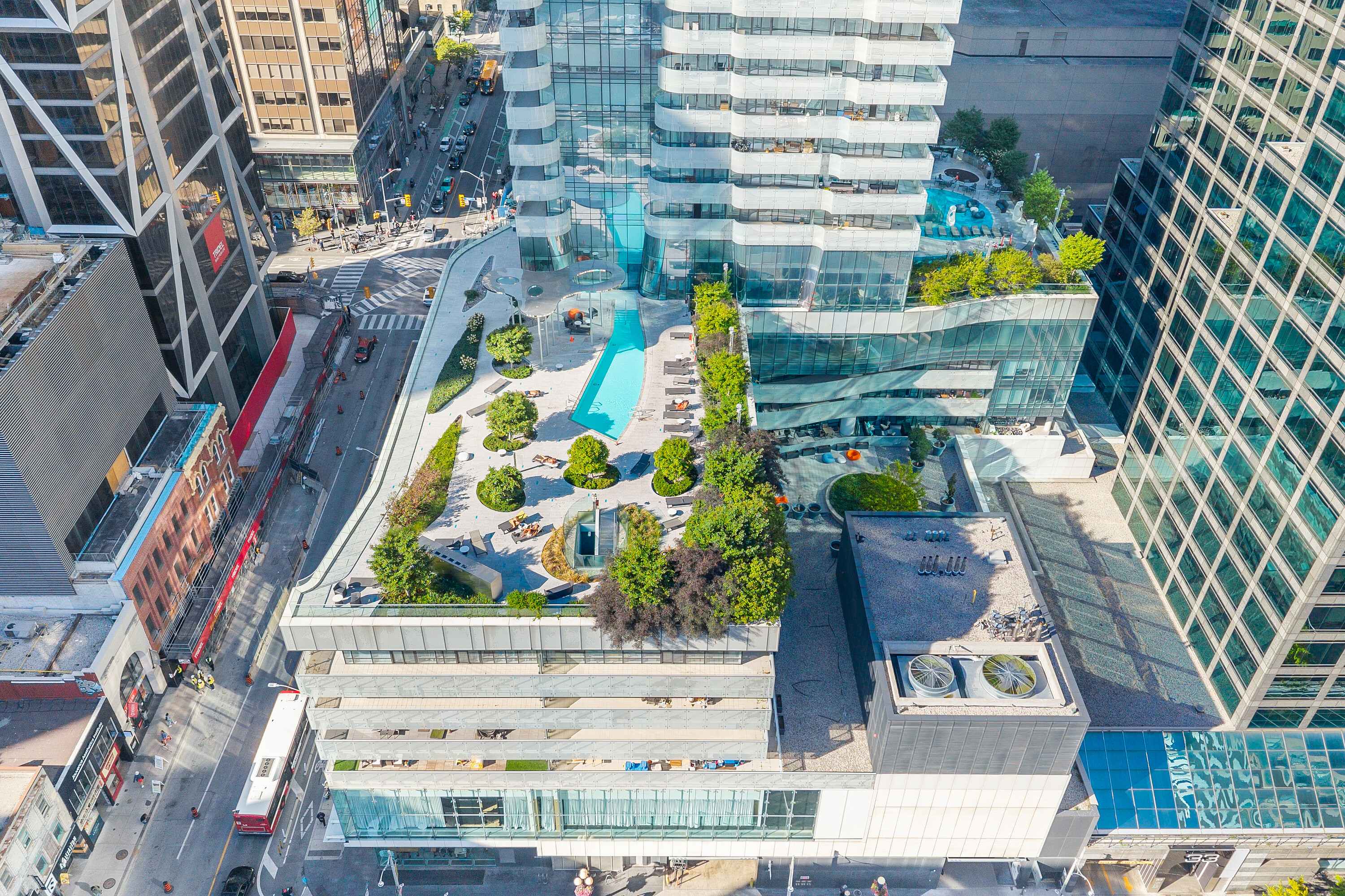  One Bloor - 物件實景