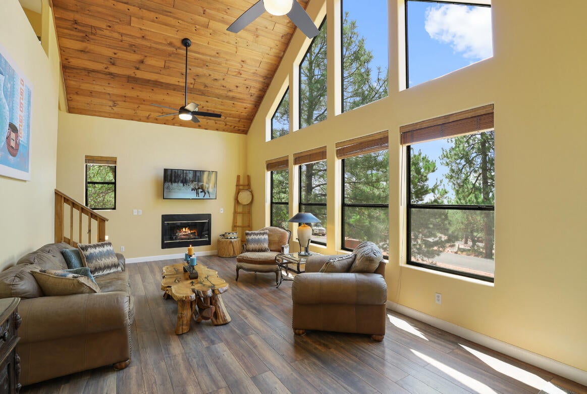 Pine, Arizona, 85544, United States, 2 Bedrooms Bedrooms, ,2 BathroomsBathrooms,Residential,For Sale,1917877