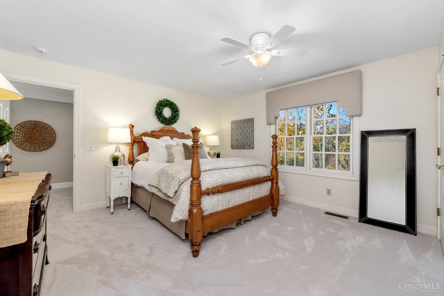 Indian Hill, Ohio, 45243, United States, 6 Bedrooms Bedrooms, ,6 BathroomsBathrooms,Residential,For Sale,1988280