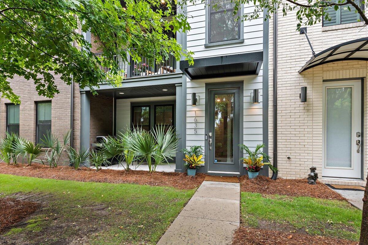 Mount Pleasant, South Carolina, 29464, United States, 3 Bedrooms Bedrooms, ,4 BathroomsBathrooms,Residential,For Sale,1942272