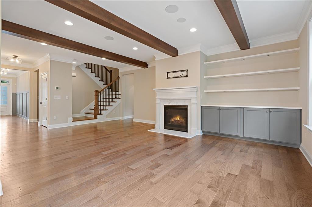 Cumming, Georgia, 30040, United States, 6 Bedrooms Bedrooms, ,5 BathroomsBathrooms,Residential,For Sale,1895159
