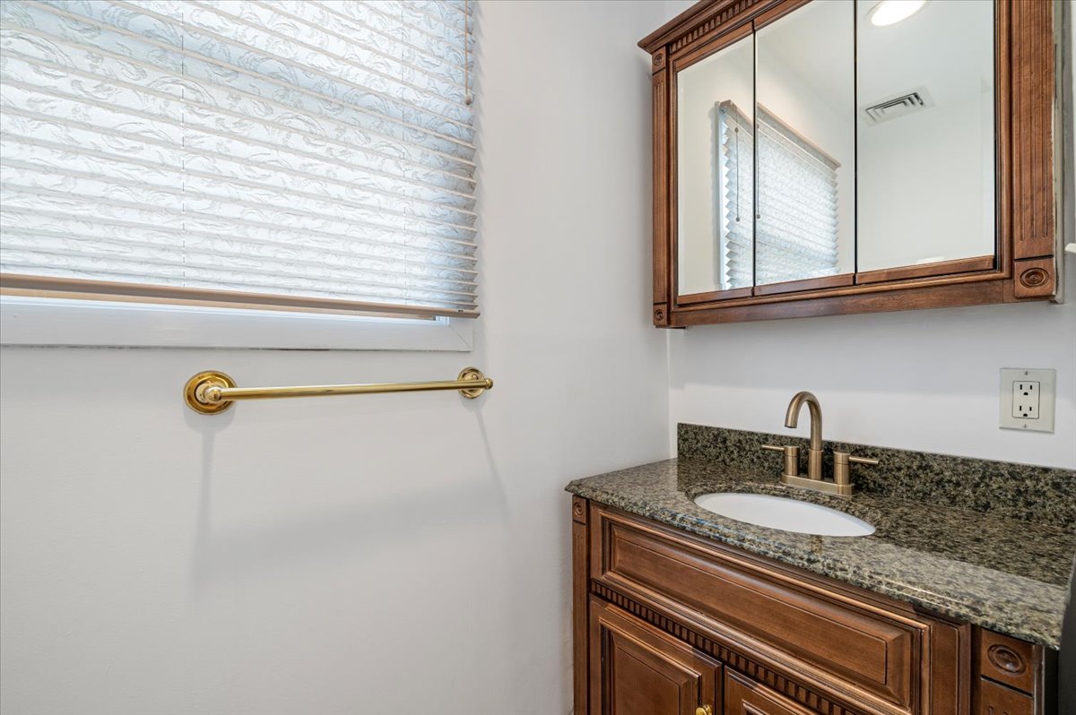 Bethpage, New York, 11714, United States, 4 Bedrooms Bedrooms, ,3 BathroomsBathrooms,Residential,For Sale,1905713