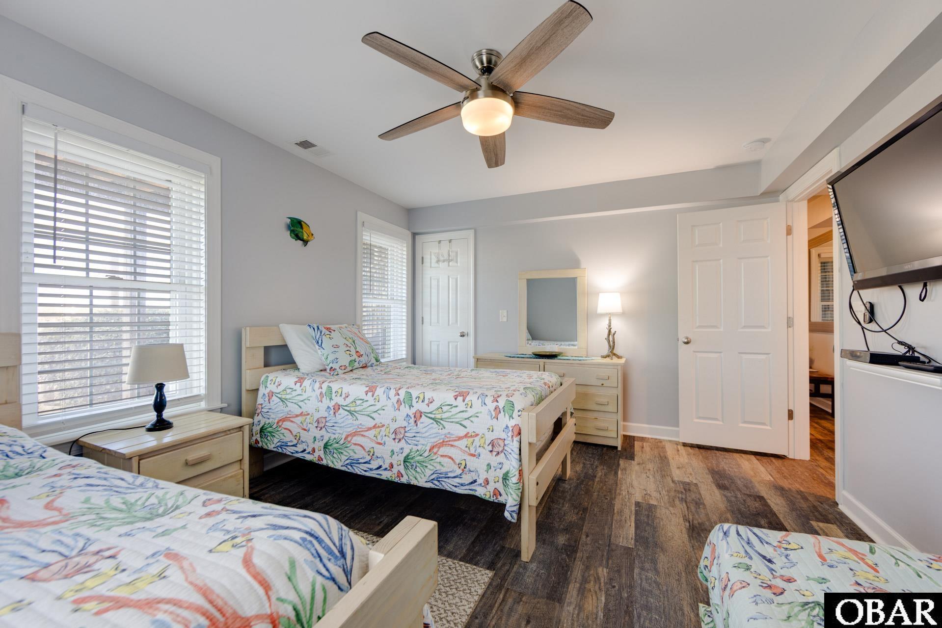 Duck, North Carolina, 27949, United States, 3 Bedrooms Bedrooms, ,2 BathroomsBathrooms,Residential,For Sale,1992061