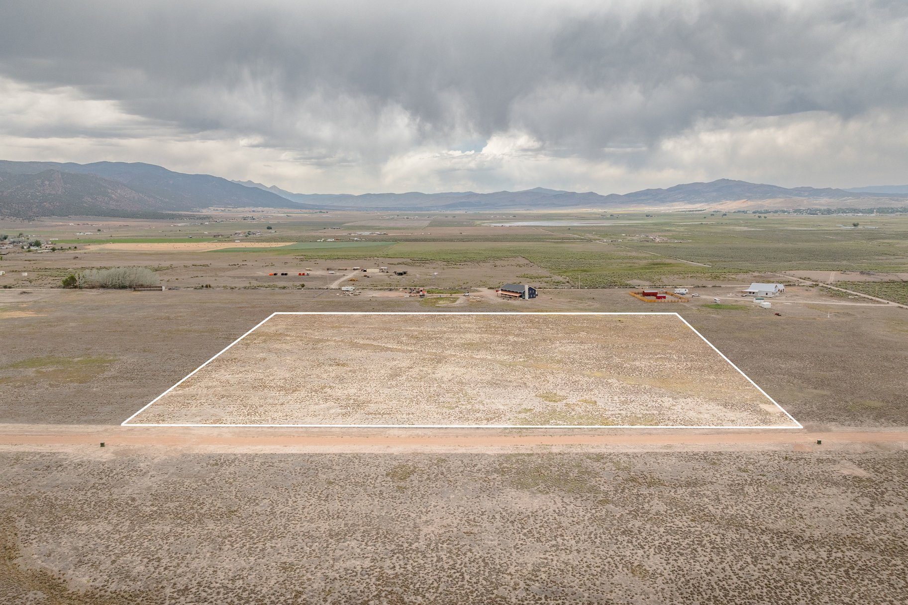  8.5-Acre Lots, No HOA, Stunning Horseshoe Mountain Views - 物件實景