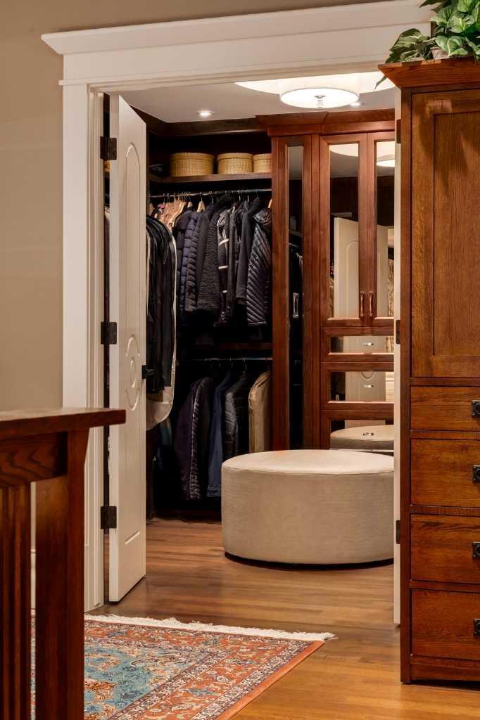 CALGARY, Alberta, T3H 5M3, CA, 5 Bedrooms Bedrooms, ,8 BathroomsBathrooms,Residential,For Sale,1988297