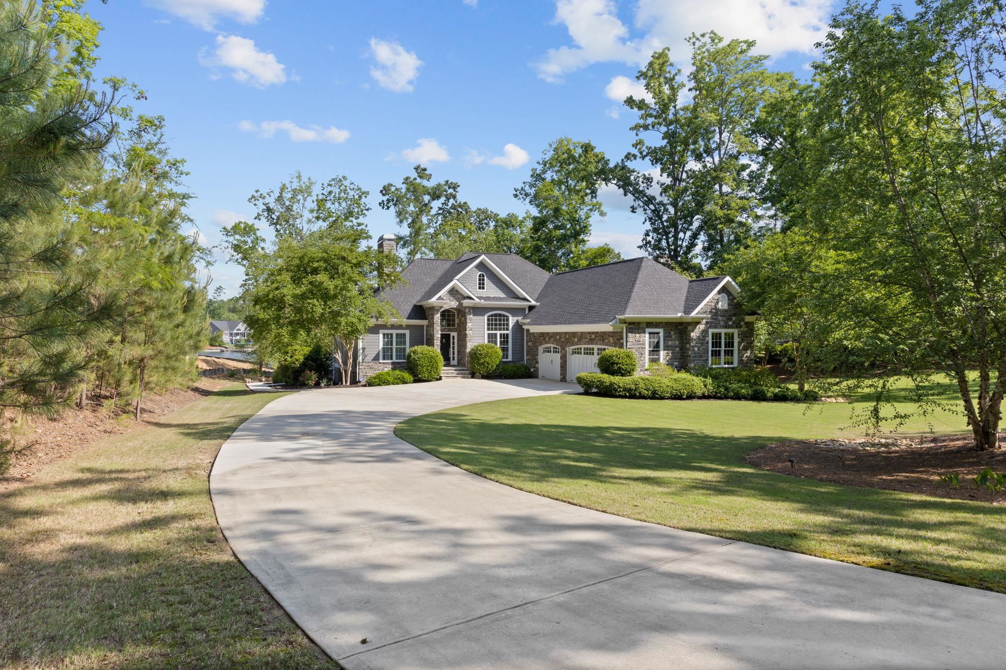 Ninety Six, South Carolina, 29666, United States, 4 Bedrooms Bedrooms, ,4 BathroomsBathrooms,Residential,For Sale,1792432