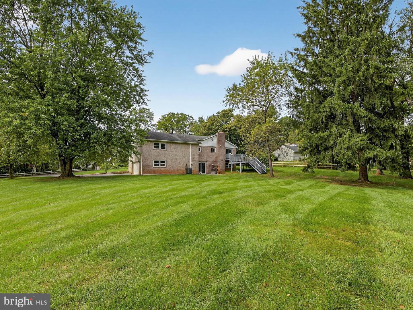 Lancaster, Pennsylvania, 17601, United States, 4 Bedrooms Bedrooms, ,3 BathroomsBathrooms,Residential,For Sale,2003108