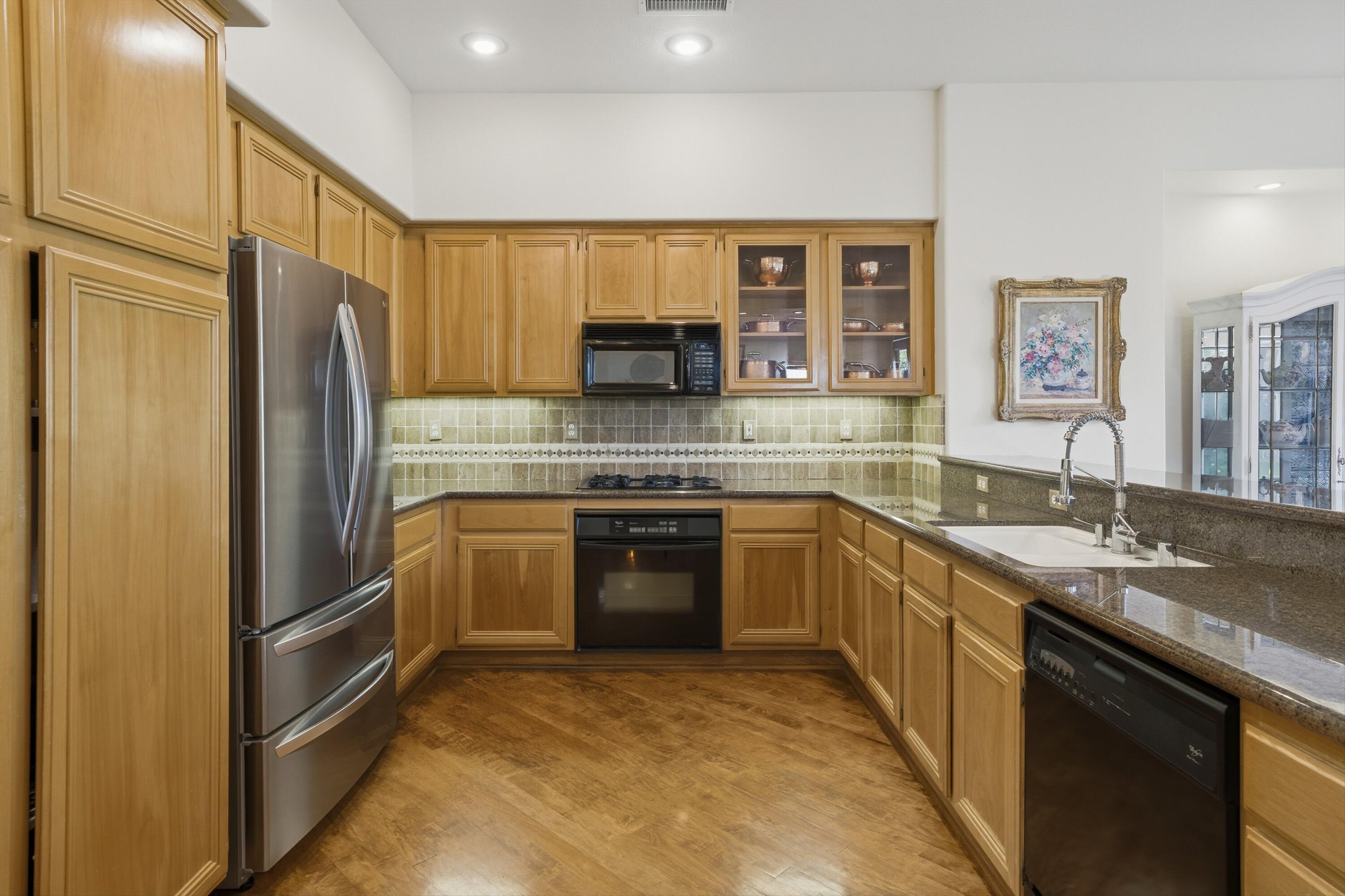 Rancho Mirage, California, 92270, United States, 2 Bedrooms Bedrooms, ,2 BathroomsBathrooms,Residential,For Sale,1989159