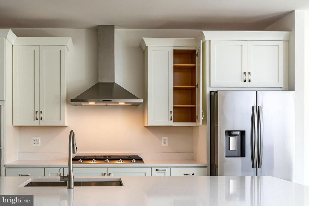 Ashburn, Virginia, 20148, United States, 3 Bedrooms Bedrooms, ,4 BathroomsBathrooms,Residential,For Sale,1975245