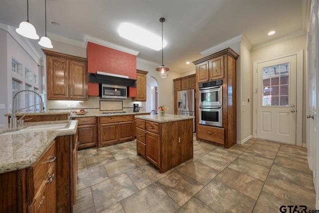 Lindale, Texas, 75771, United States, 4 Bedrooms Bedrooms, ,3 BathroomsBathrooms,Residential,For Sale,1983083