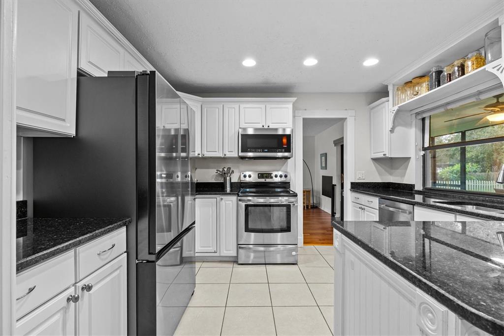 Tarpon Springs, Florida, 34689, United States, 3 Bedrooms Bedrooms, ,2 BathroomsBathrooms,Residential,For Sale,1925047