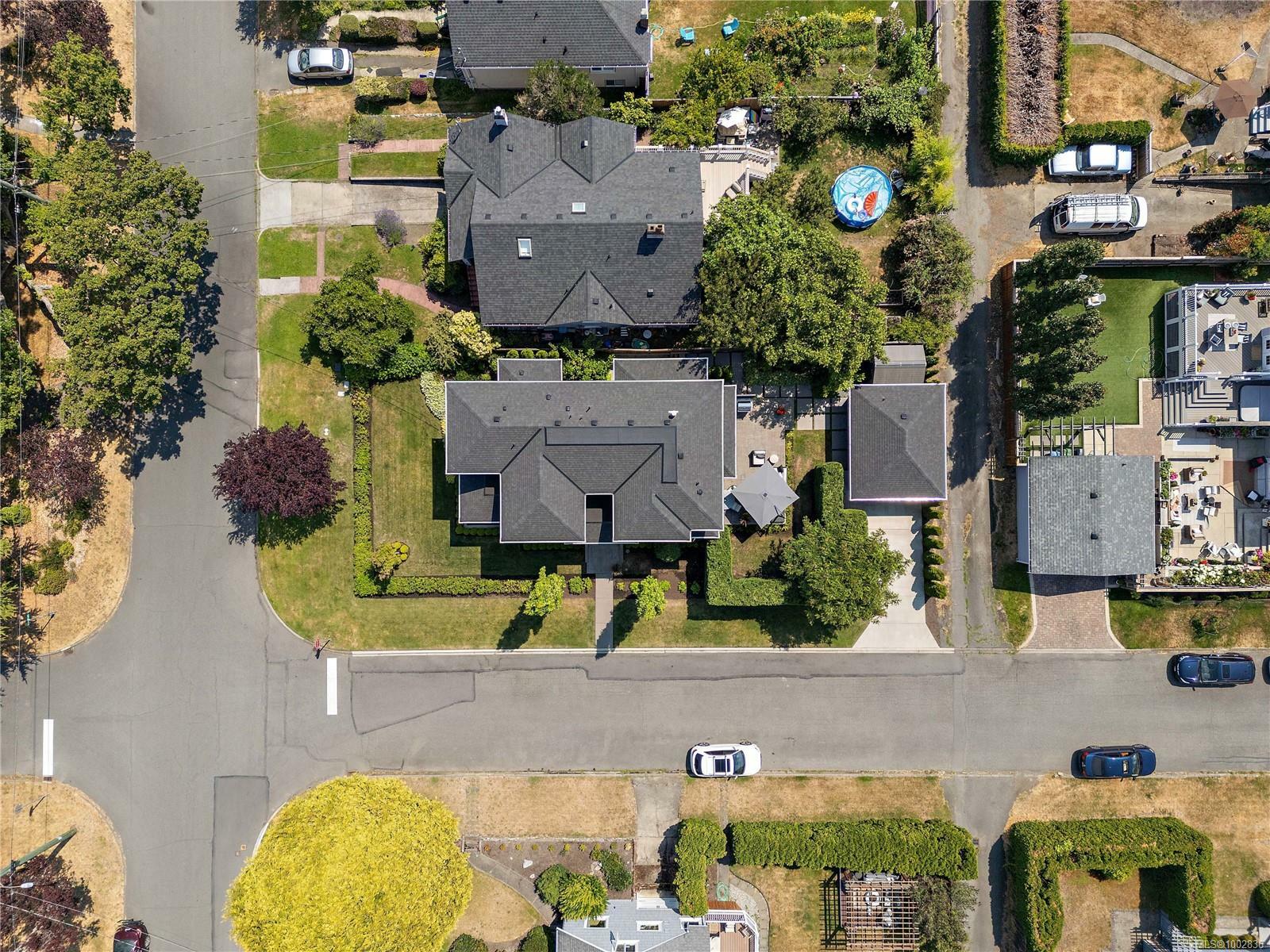 OAK BAY, British Columbia, V8R 3L8, CA, 6 Bedrooms Bedrooms, ,Residential,For Sale,1875057