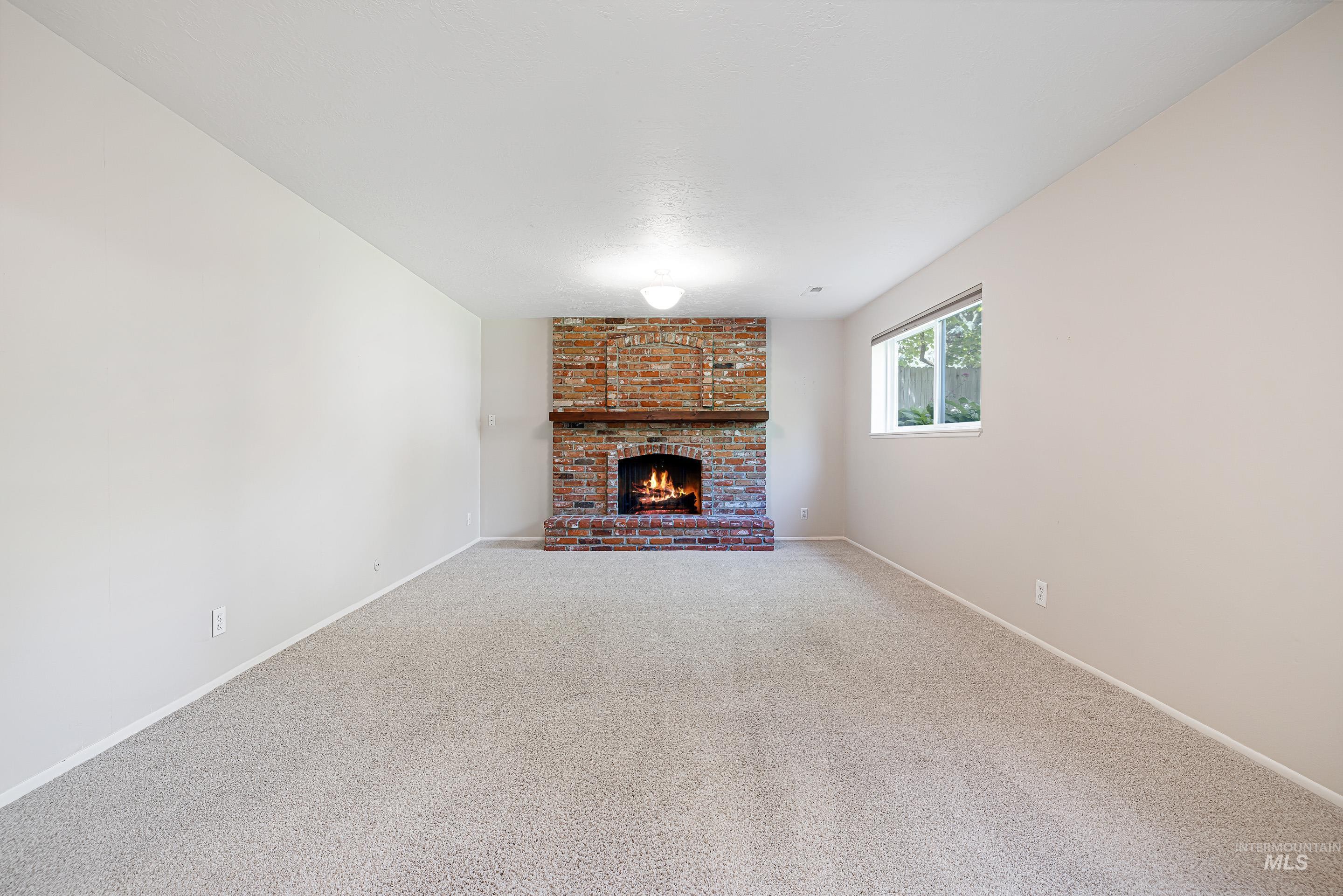 4101 Kingswood, Boise, Idaho, 83704-3340, United States, 4 Bedrooms Bedrooms, ,3 BathroomsBathrooms,Residential,For Sale,4101 Kingswood,1437172