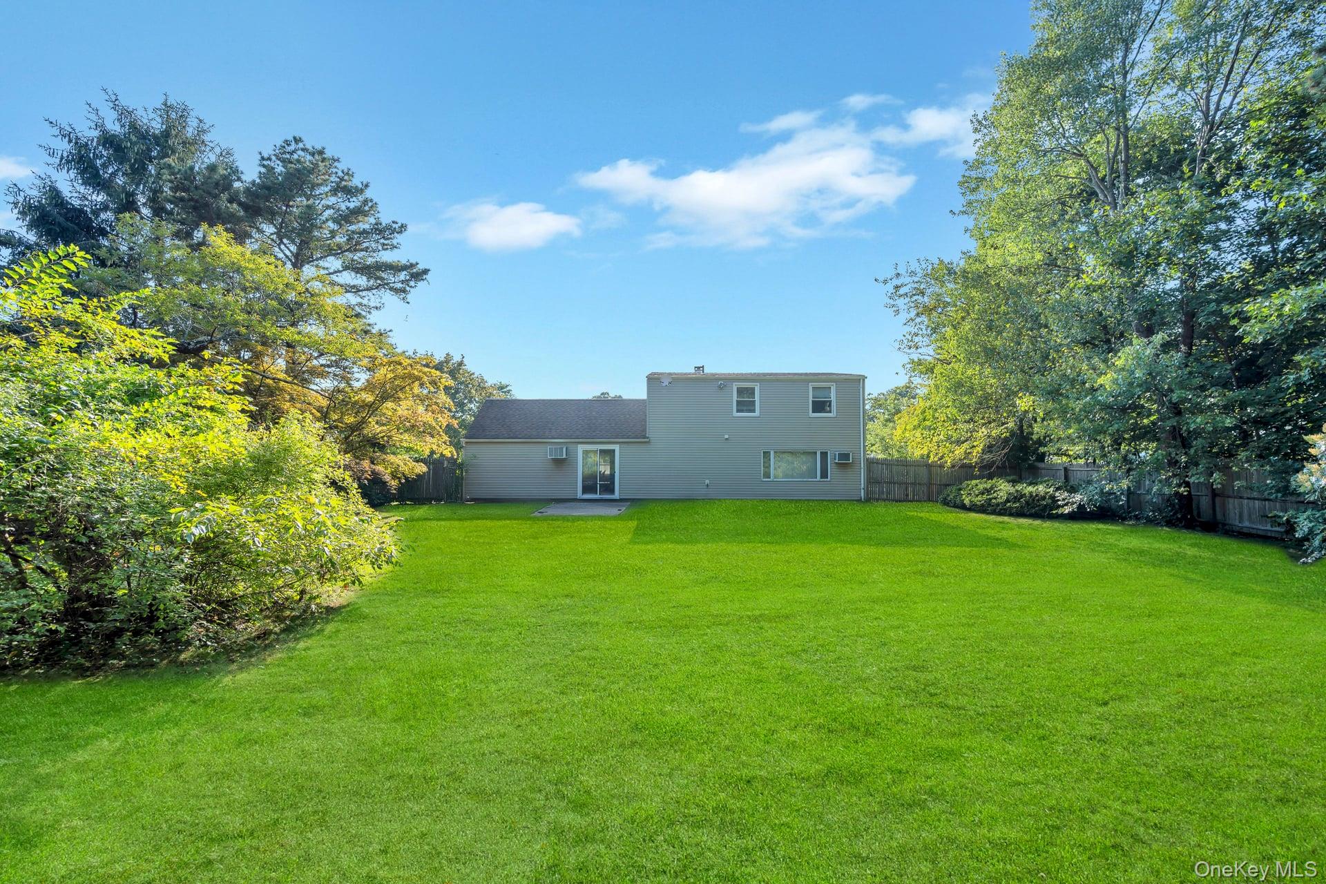 Medford, New York, 11763, United States, 5 Bedrooms Bedrooms, ,2 BathroomsBathrooms,Residential,For Sale,1926312