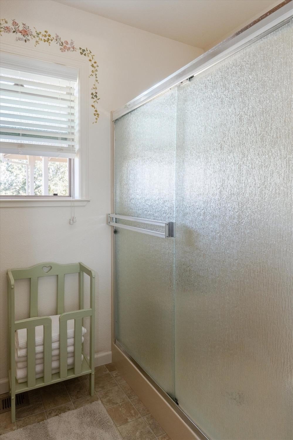 Angels Camp, California, 95222, United States, 4 Bedrooms Bedrooms, ,2 BathroomsBathrooms,Residential,For Sale,1980350