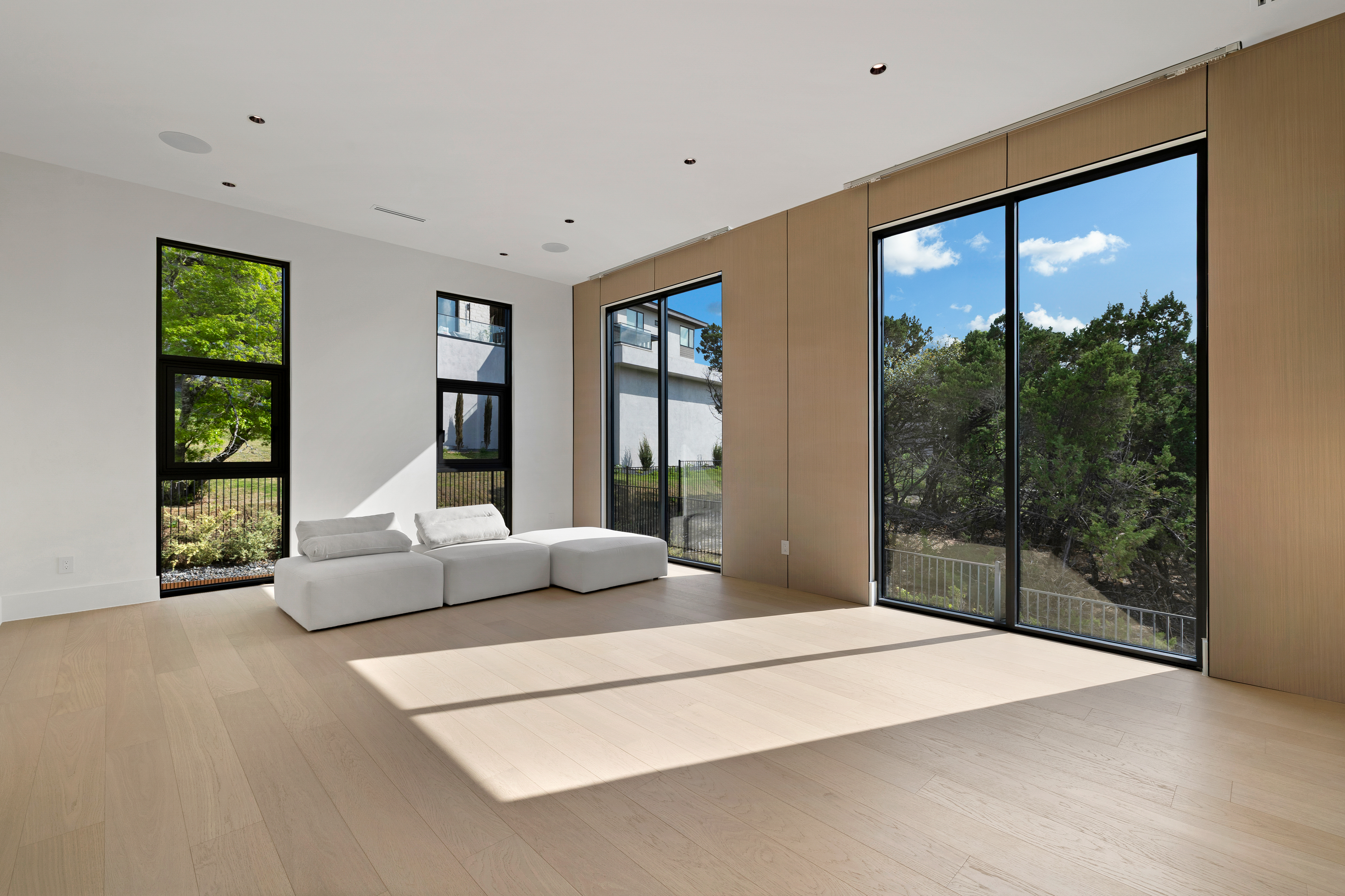  Bold Contemporary Estate for Elevated Living - 物件實景